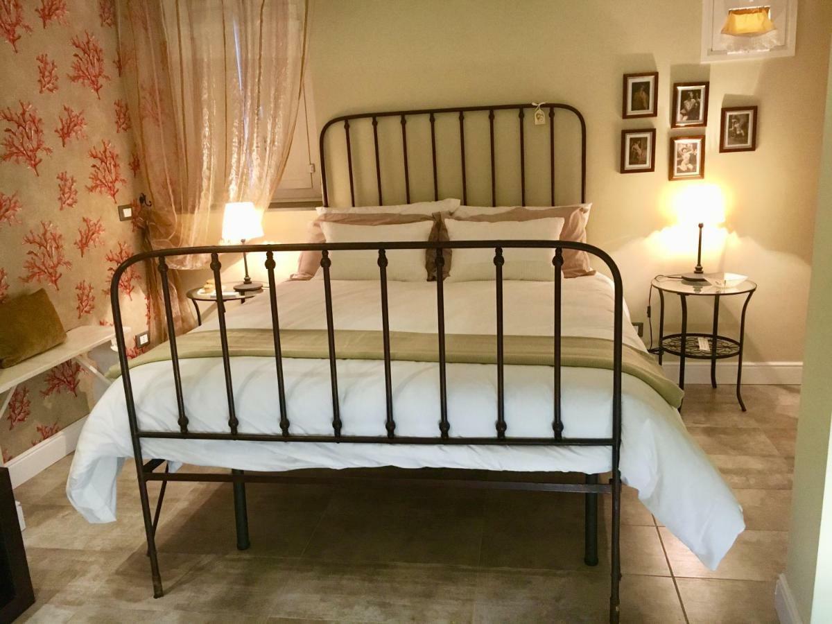 Dimora Del Papa Apartment